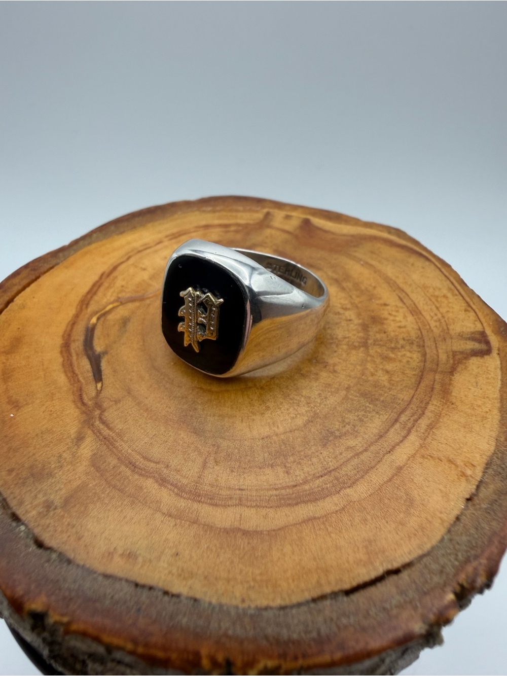 Sterling Silver Black Signet Ring with Gold Tone Initial- Size 8 - 5.38g
